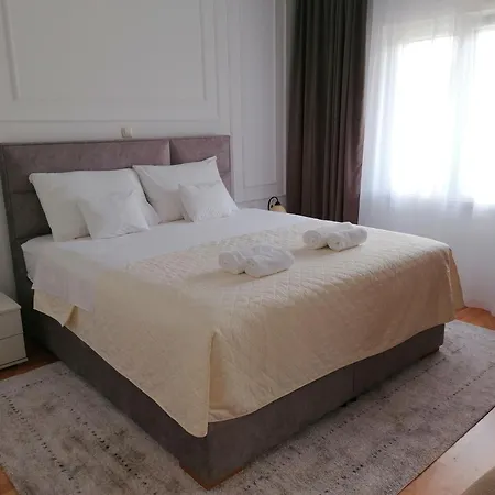 Green Park Apartment