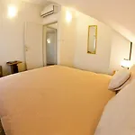 绿色公园公寓 公寓 *
