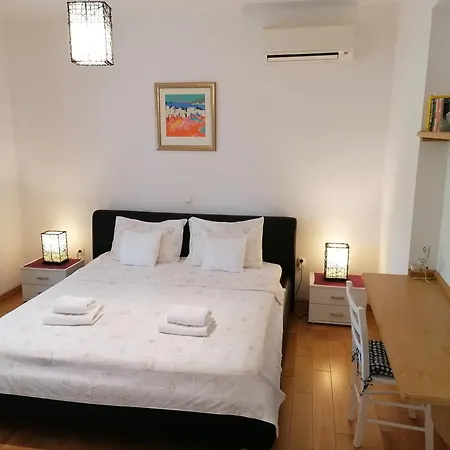 Park Apartment