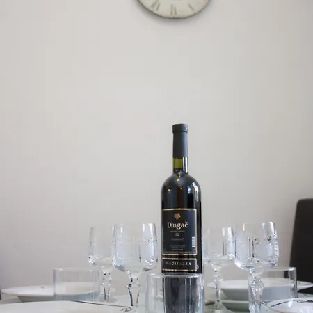 Green Park Apartment