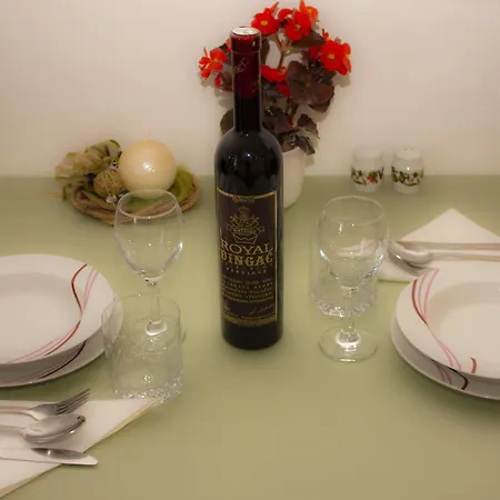 Green Park Apartment