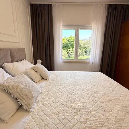 Green Park Apartment *